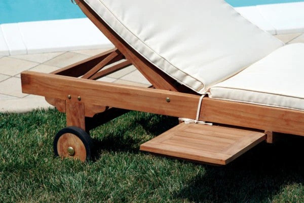 Lettino in legno di teak CL511