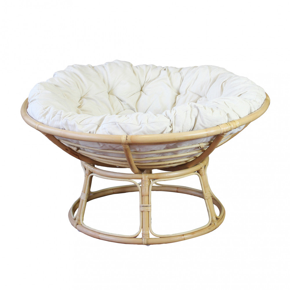 Poltrona Piña Colada in fibra naturale con cuscini beige, design esotico.