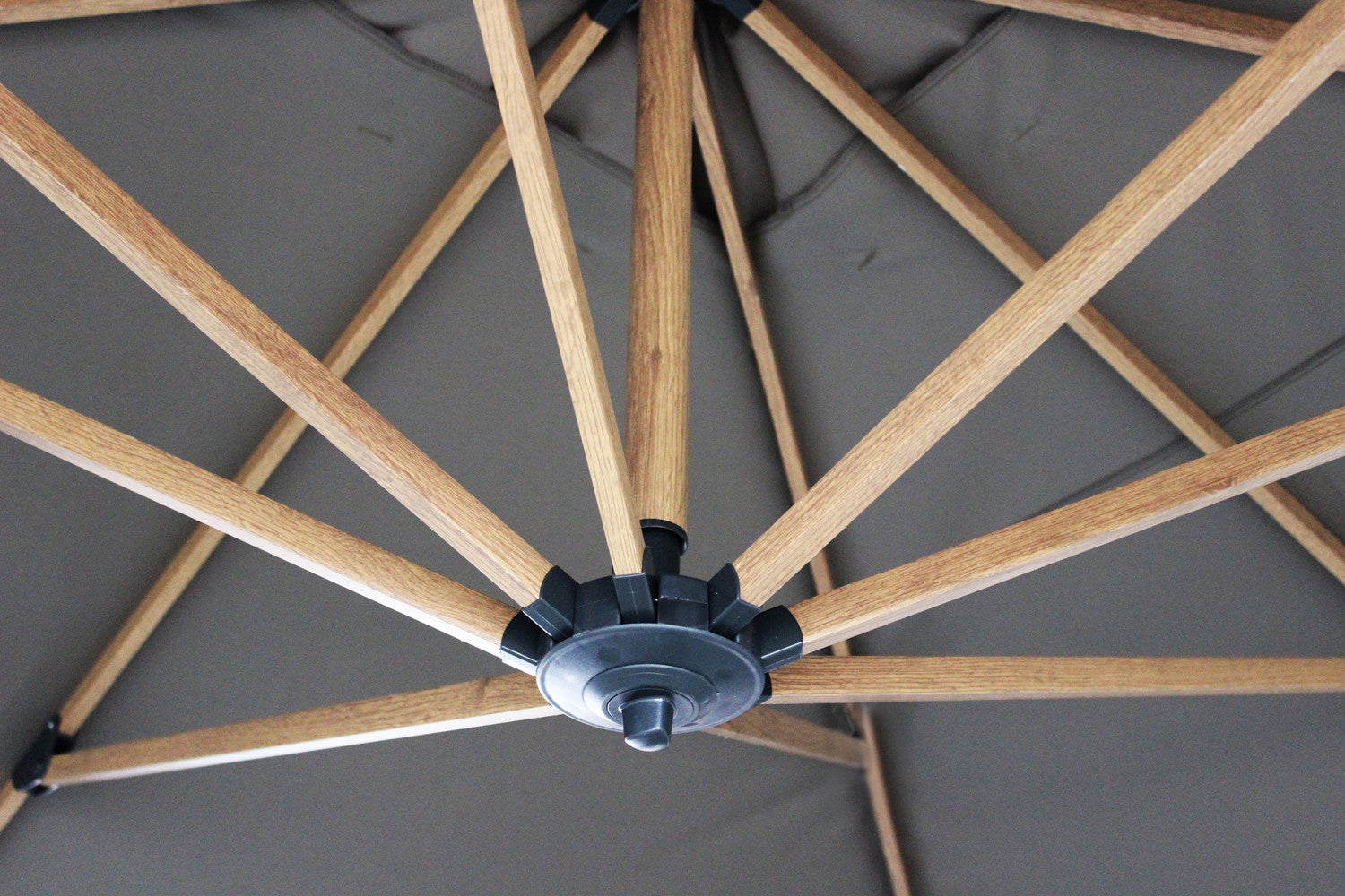 Ombrellone da Giardino Mendel Marrone 3x4: Palo Effetto Legno