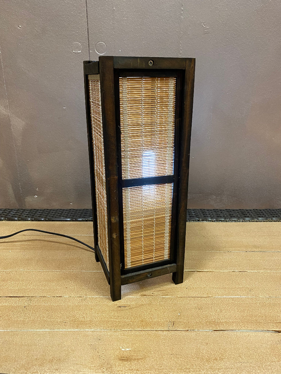 Abat-jour in legno e cannina