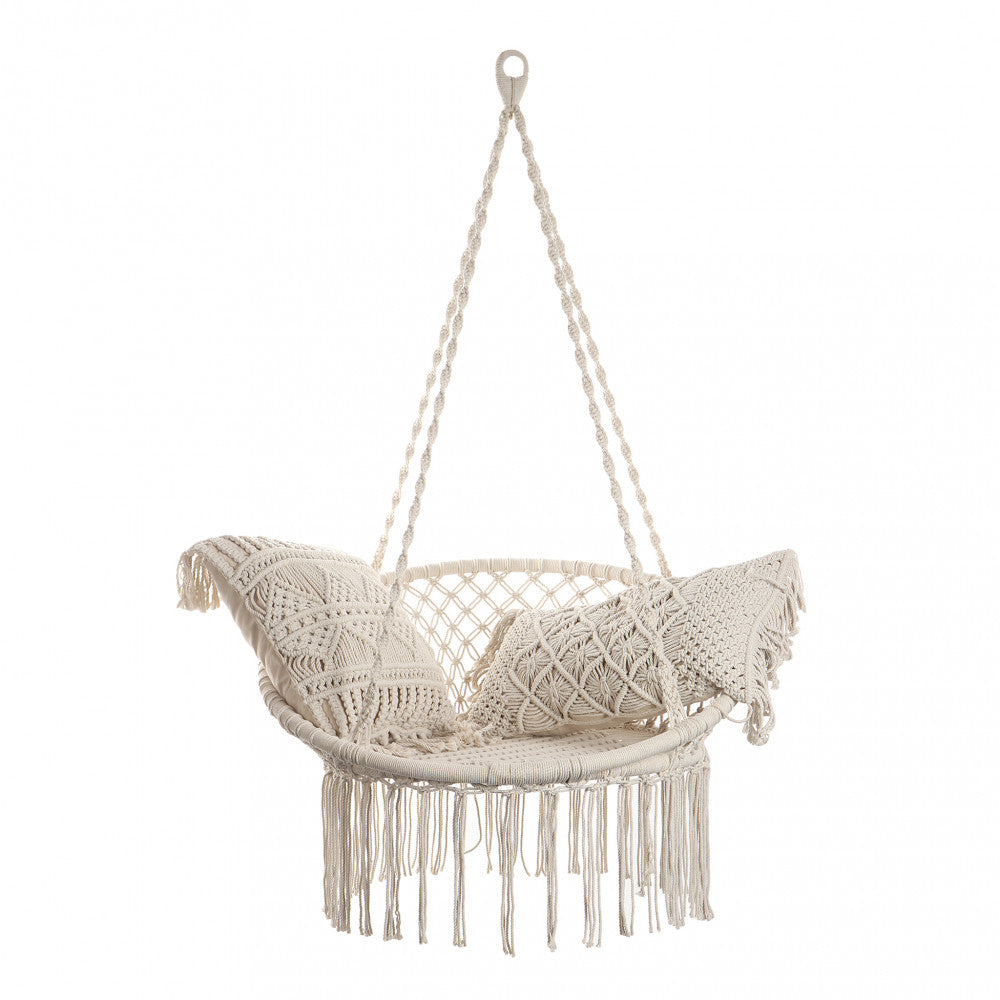 Vista frontale dell'amaca sospesa Smara su sfondo bianco, che mostra la seduta singola e le lunghe frange decorative in cotone.