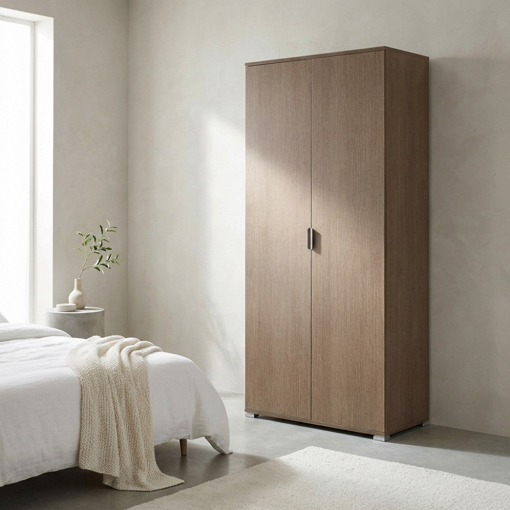 Vista angolare dell'armadio MR805027 in rovere grigio che mostra la texture del truciolare bilaminato.