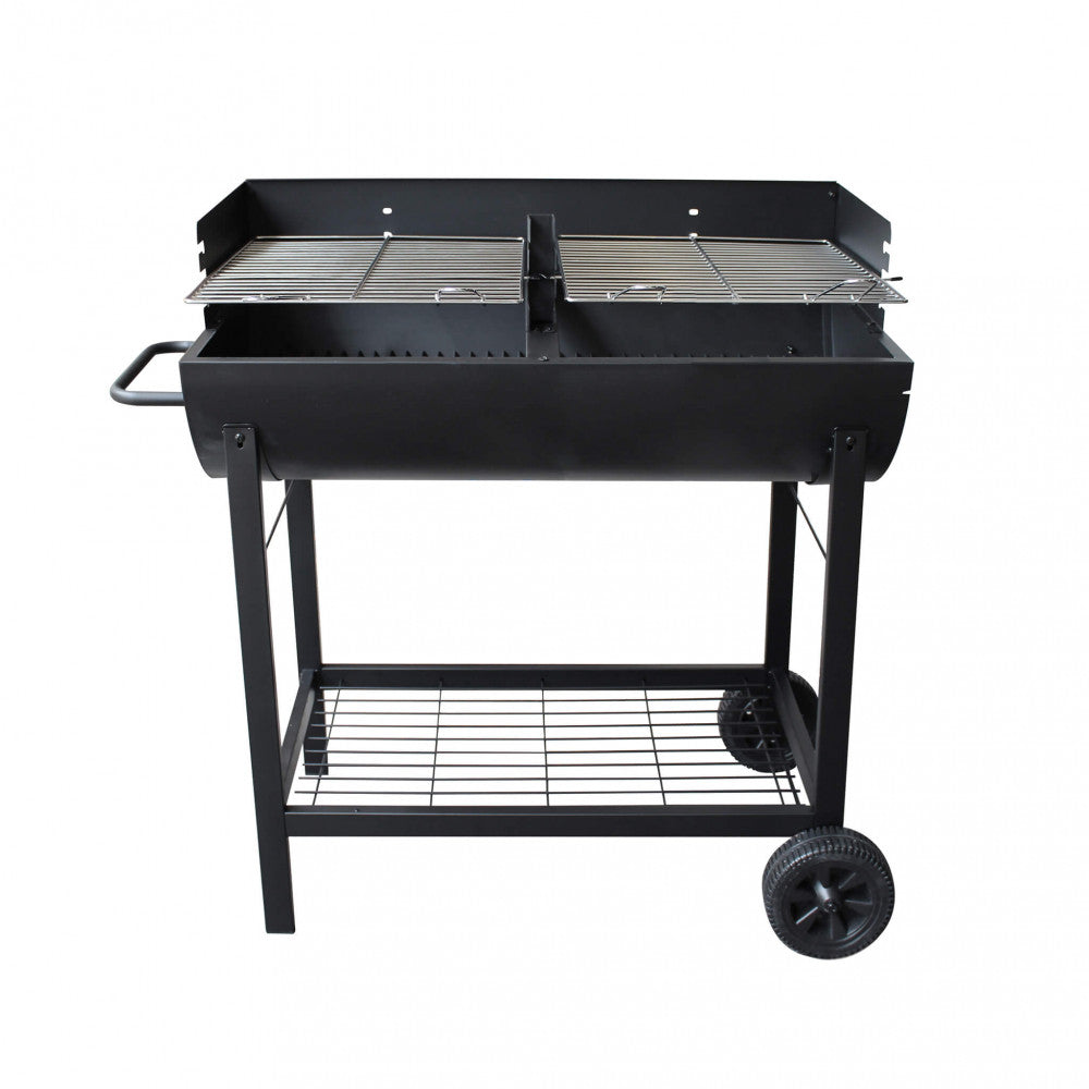 Vista frontale simmetrica del barbecue a carbonella Wisconsin con ripiano inferiore e ruote.