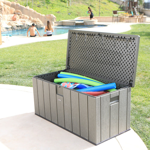 Baule da esterno Lifetime grigio con coperchio aperto