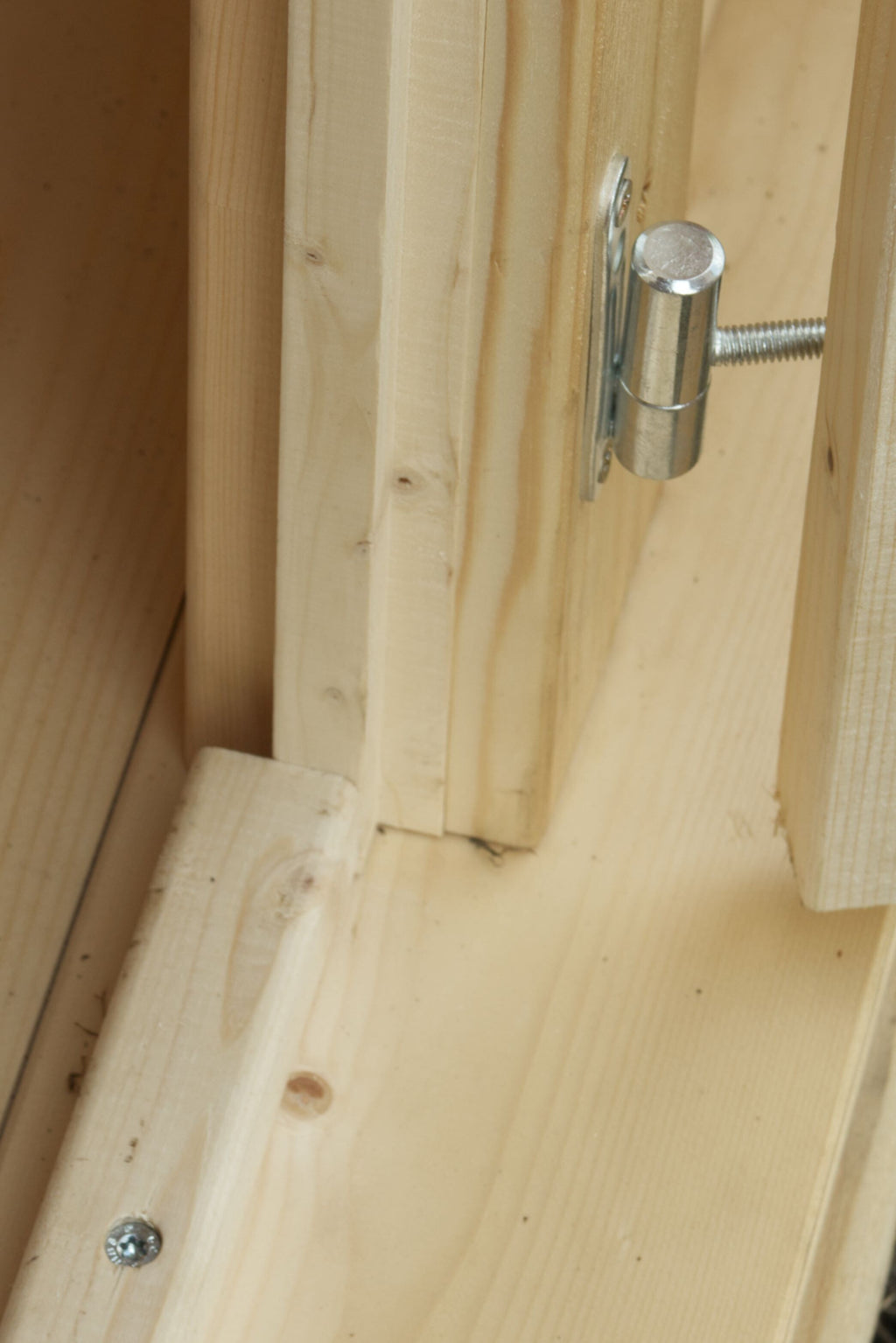 Esterni da Vivere Casetta In Legno Con Dettagli Metallici