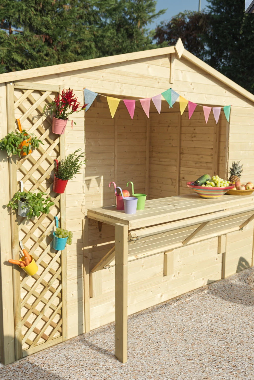 Casetta Miami da giardino 310x300 cm in Abete Grezzo 19 mm con porta e anta a ribalta, ideale come chiosco o laboratorio, dettaglio panoramica esterna