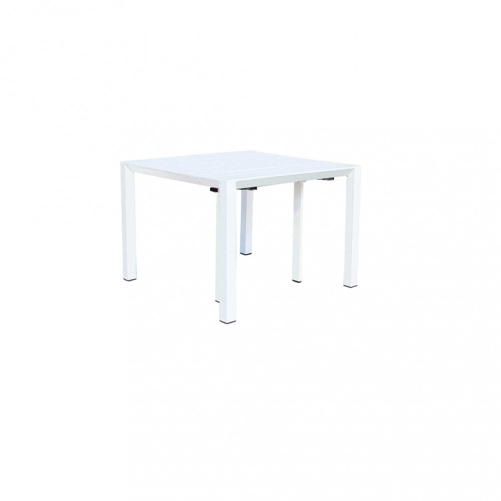 Consolle da esterno in alluminio bianco configurata come tavolo quadrato compatto.