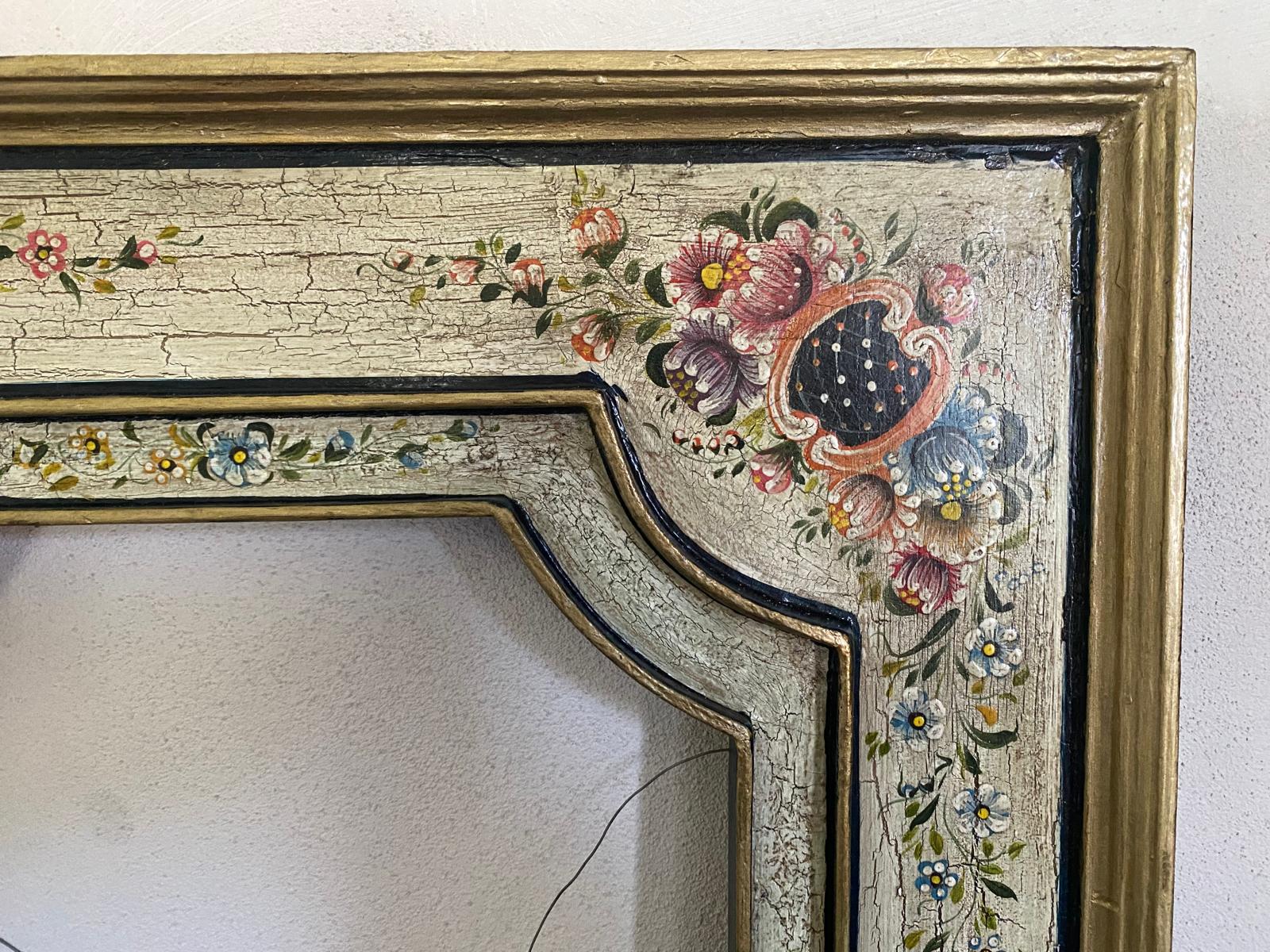 Cornice artigianale in legno per specchio