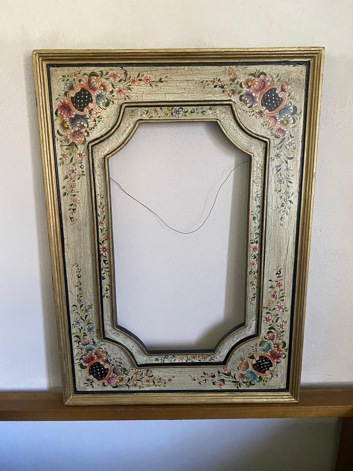 Cornice per specchio in legno decorata a mano