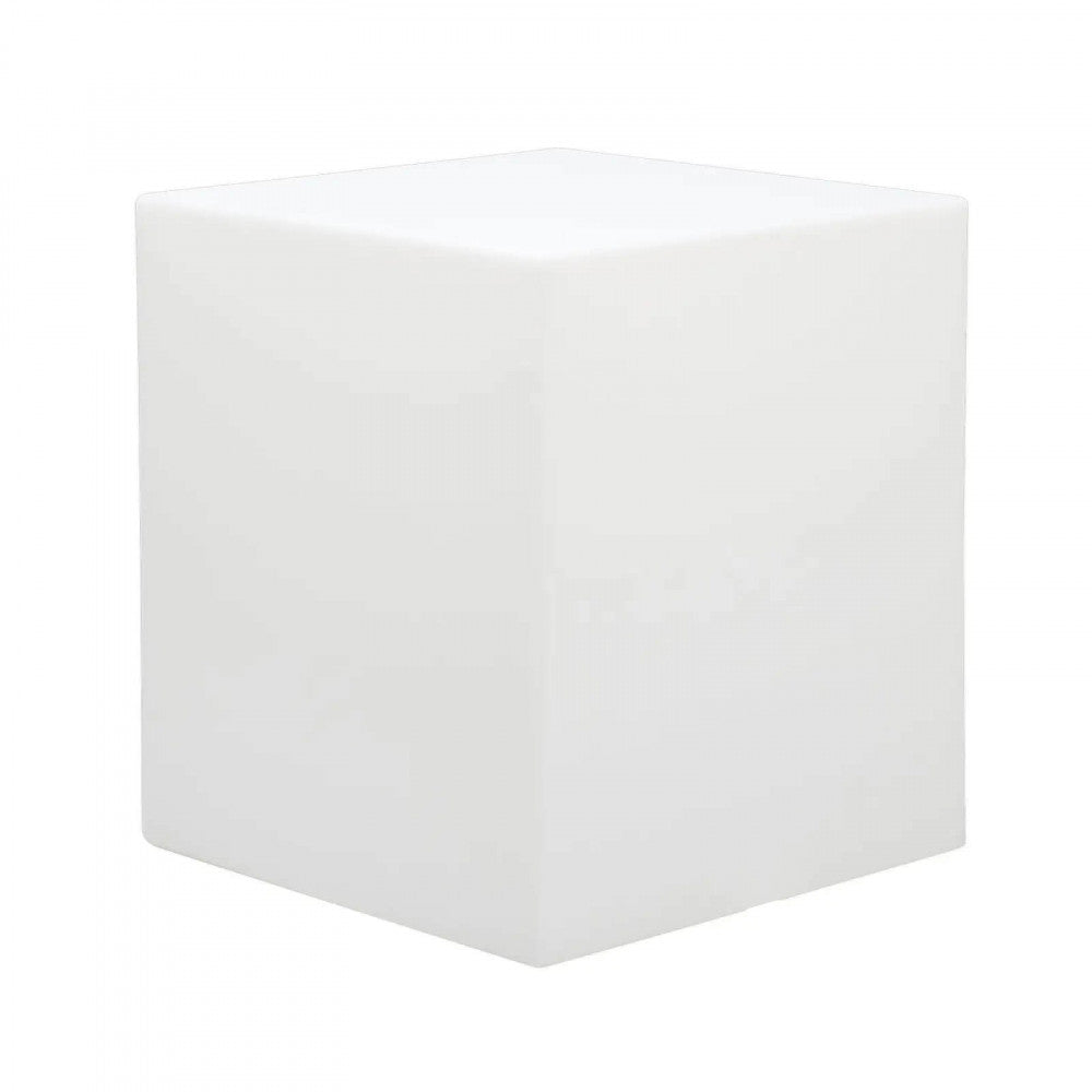 Dettaglio ravvicinato della lampada Cubo Indus spenta, che evidenzia la superficie liscia e opaca in polipropilene bianco.