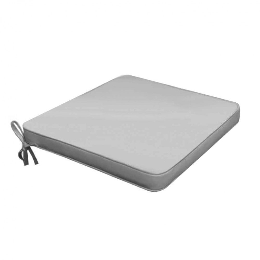 Cuscino Cosma Cuscino Real Seduta Grigio posizionato su una sedia da esterni