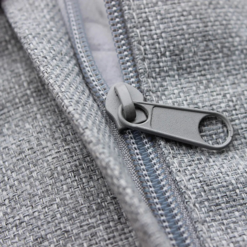 Primo piano dei cuscini sfoderabili del salotto Santo Domingo, che evidenzia la finitura e il design pulito.