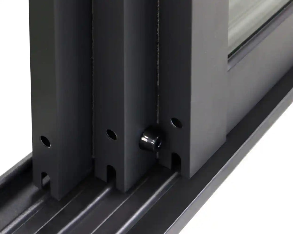 dettaglio guide scorrevoli pannello laterale scorrevole con vetro per pergola bioclimatica lato 4m colore antracite