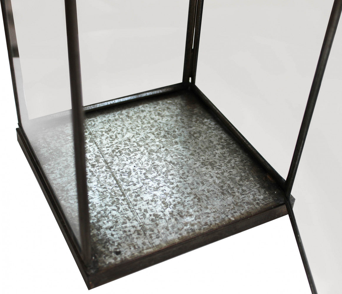 Primo piano interno della Lanterna Lillian Grande