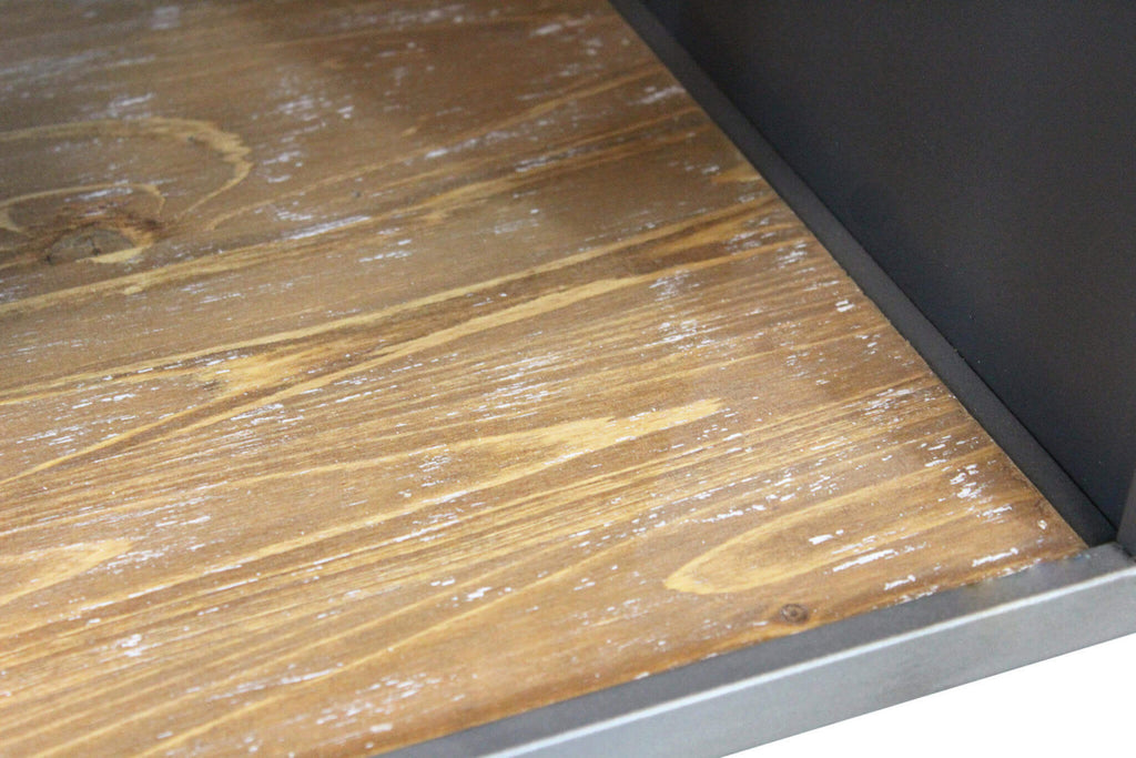 Dettaglio Interno Credenza moderna Mobile Christian per soggiorno e sala da pranzo, con ampio spazio di archiviazione | Albert Stock