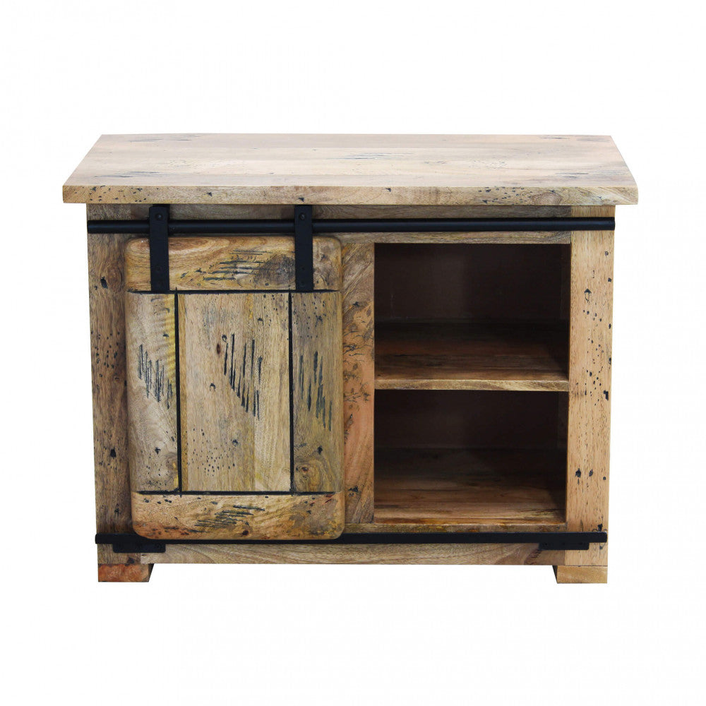 Vista Frontale del Porta TV Vaughan in legno di mango colore marrone, con anta scorrevole, ideale per un soggiorno moderno e compatto | Albert Stock