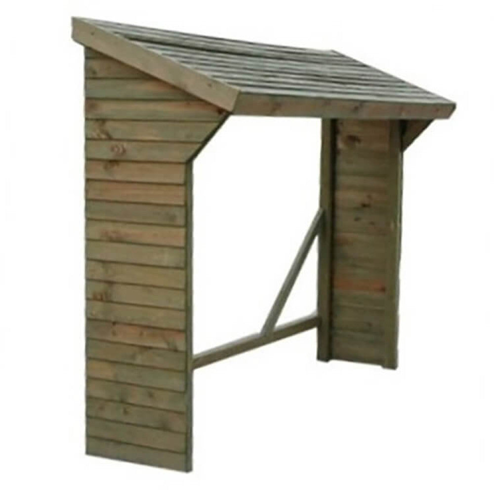 Primo piano della struttura in pino impregnato della legnaia, che ne evidenzia la robustezza.