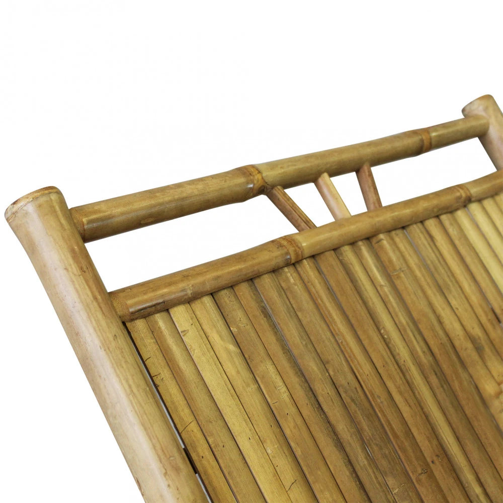 Primo piano della struttura in bamboo del Lettino Martini, evidenziando la finitura e la robustezza del materiale naturale. | Albert Stock