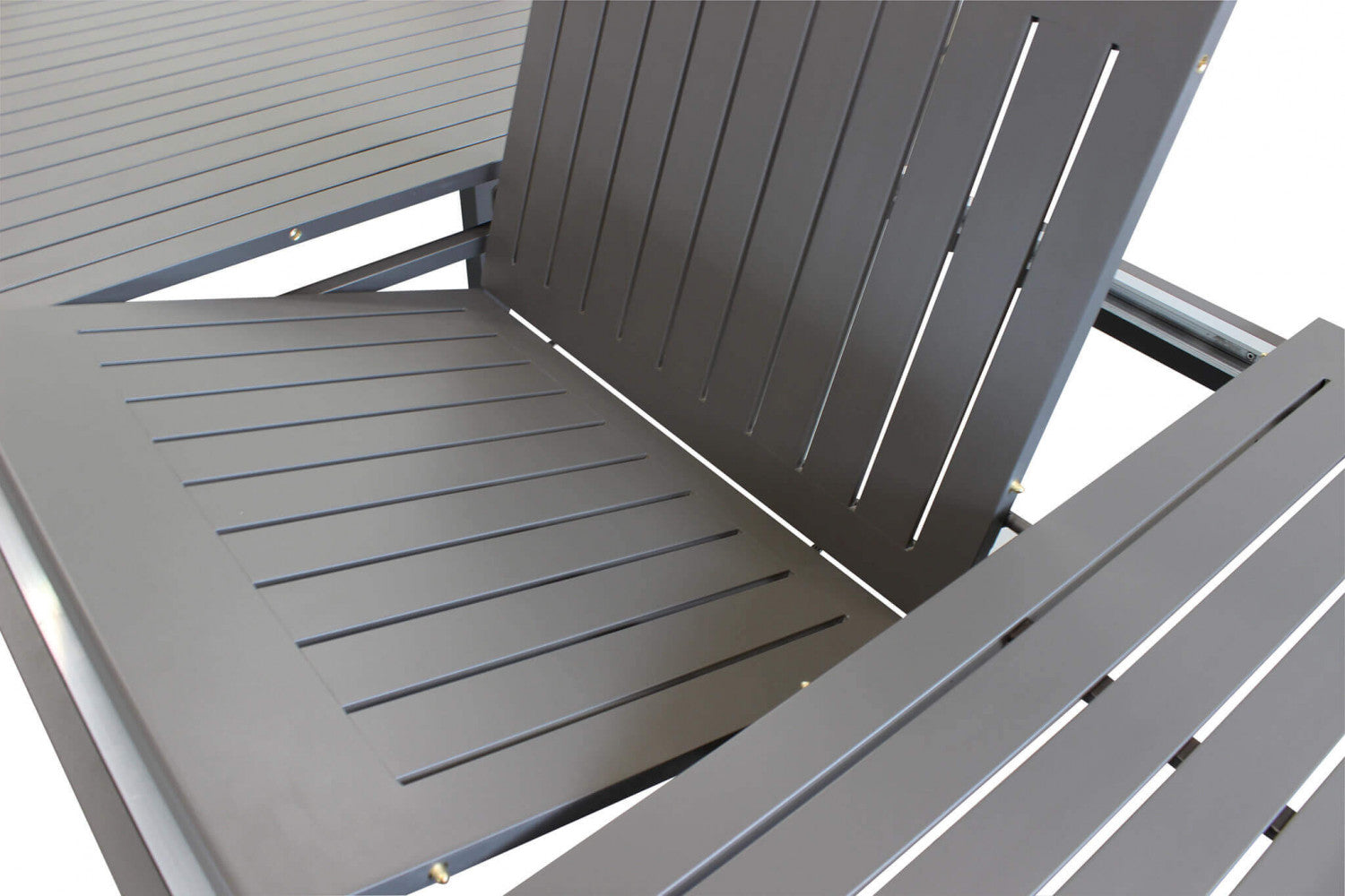 Dettaglio del Meccanismo di Apertura del Tavolo per esterni Cuba esteso, con design rettangolare moderno, mostrato nella sua estensione massima | Albert Stock