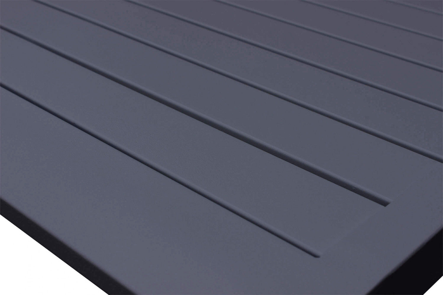 Primo piano della struttura in alluminio verniciato di un elemento del salotto Surabaya, che evidenzia la finitura e il design essenziale