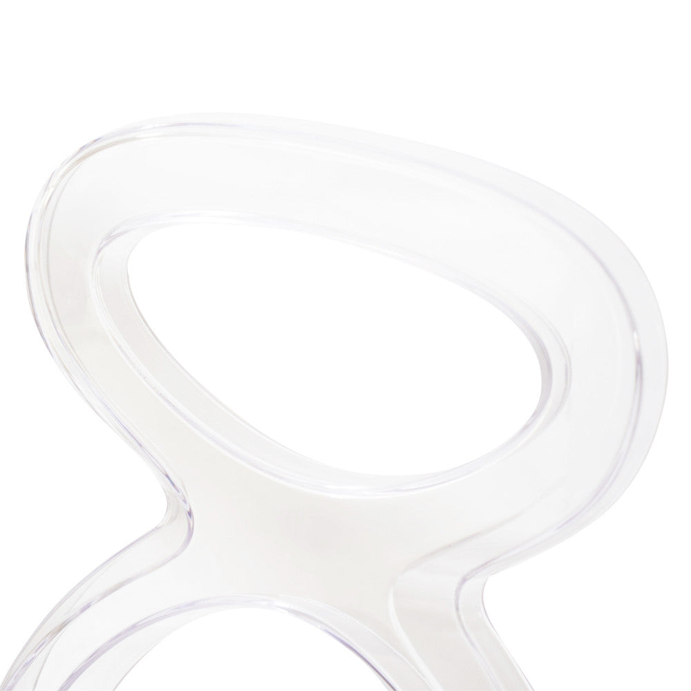 Dettaglio dello schienale e della seduta in polipropilene della Sedia Pigalle.