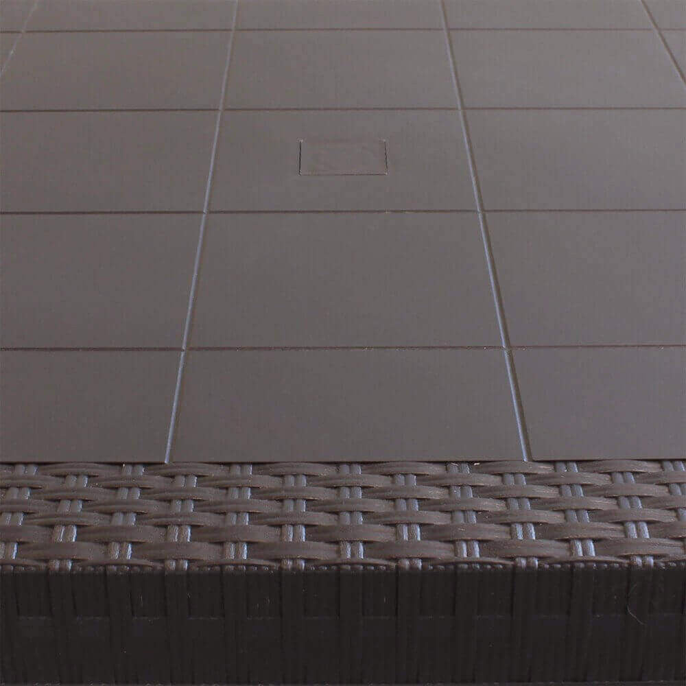 Dettaglio Texture Tavolo da giardino Dallas 80x80 cm fisso, in plastica stampata effetto wicker color marrone, ideale per esterni | Albert Stock