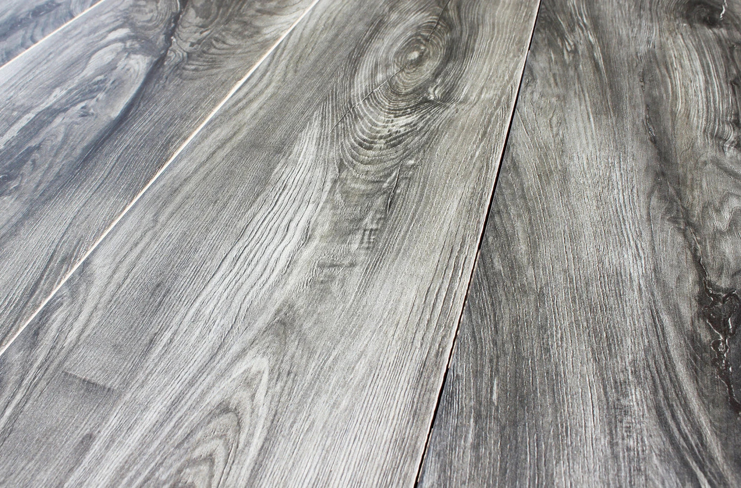 Primo piano della struttura e della trama  del salotto Boracay, che evidenzia la finitura e il design essenziale. | Albert Stock