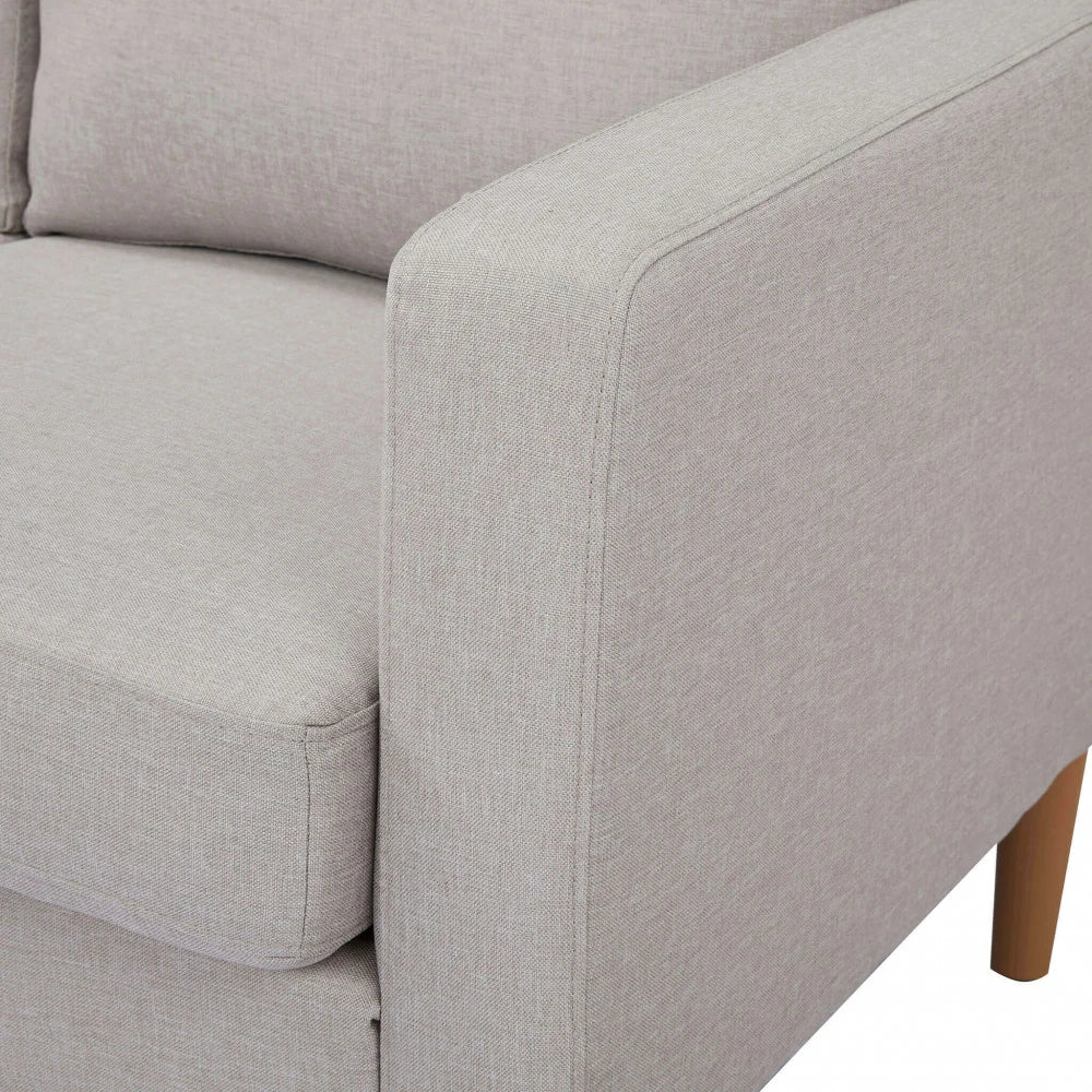 Divano 3 Posti Ramsey in Tessuto Beige (177 cm) con gambe in polipropilene, design moderno e compatto., dettaglio piedi