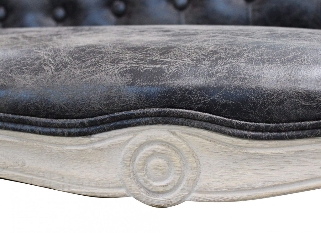 Dettaglio struttura in legno e gambe del Divano Coleman vintage grigio by Albert