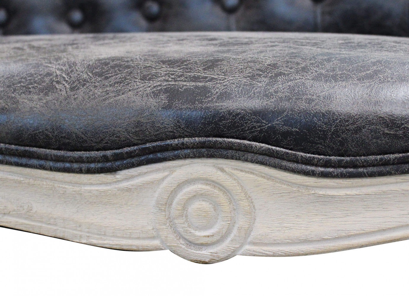 Dettaglio struttura in legno e gambe del Divano Coleman vintage grigio by Albert