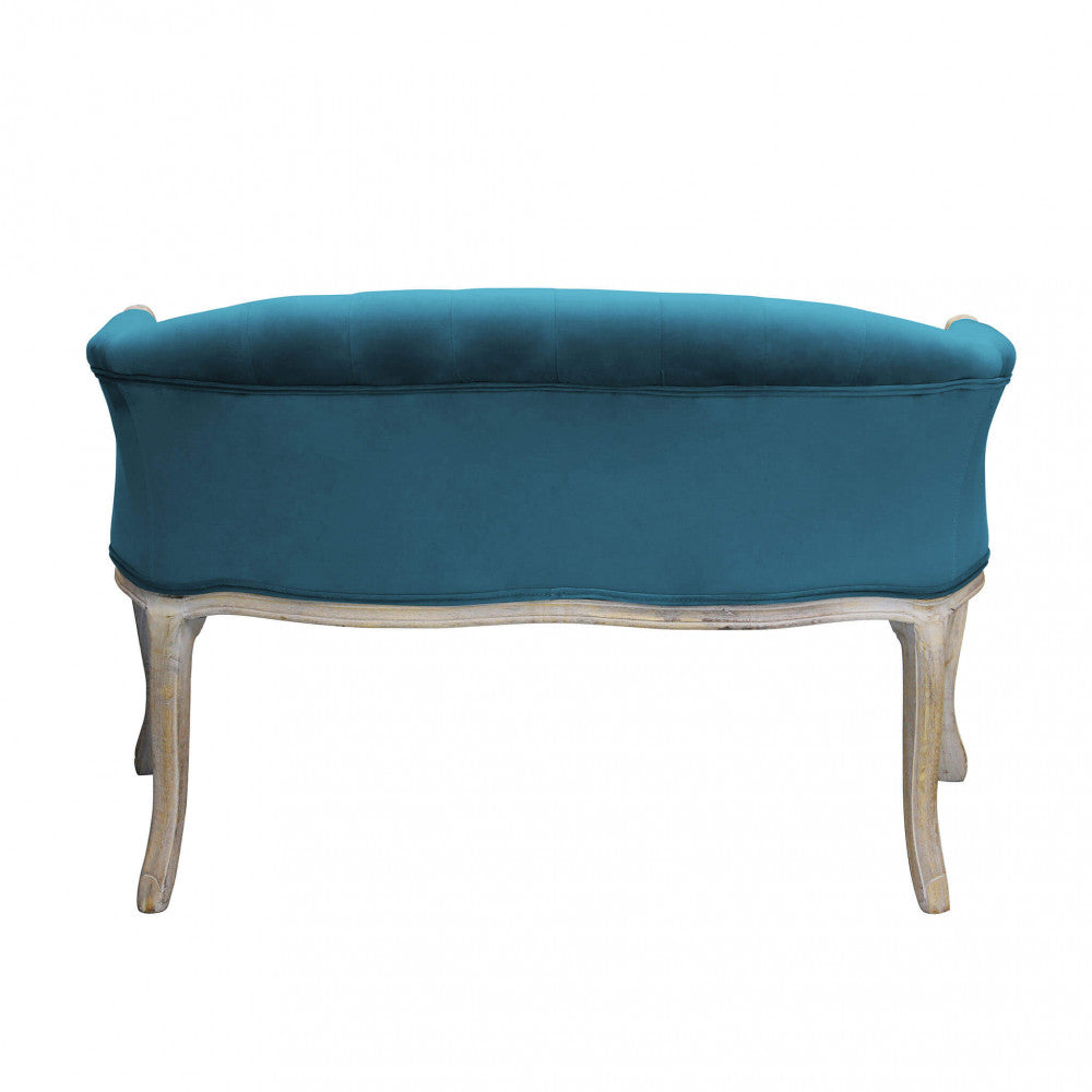 Dettaglio texture velluto blu del divano Coleman by Albert, morbidezza del rivestimento visto dal retro