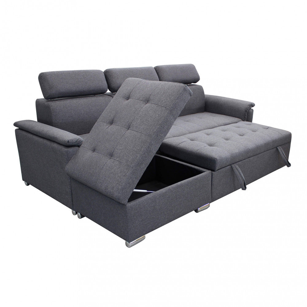 Pouf del divano Derrick con seduta sollevata, che rivela il capiente vano contenitore interno.