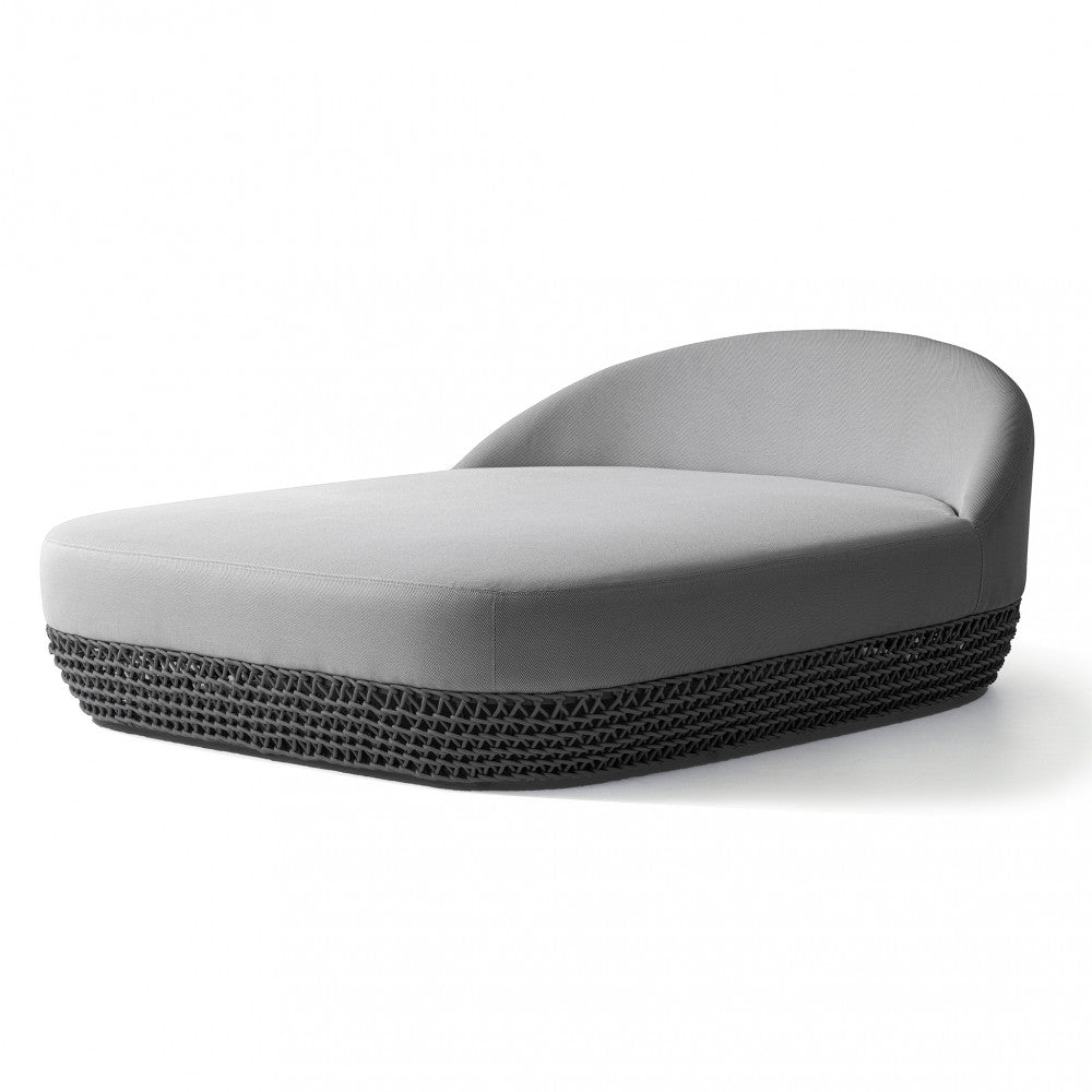 Divano Letto da esterno Lafayette con struttura in alluminio e rivestimento in corde grigia, completo di cuscini, in posizione divano.