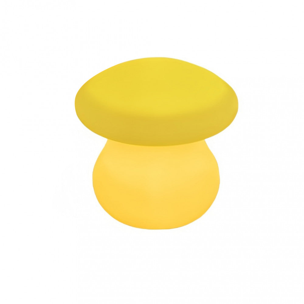 Lampada moderna a forma di fungo in polietilene giallo su sfondo bianco, design compatto e liscio.