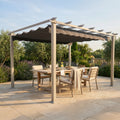Gazebo Astoria in alluminio tortora con telo grigio allestito su un patio in pietra con tavolo da pranzo.