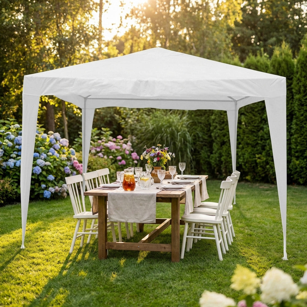 Gazebo Cosma Eco 3x3 bianco allestito in giardino