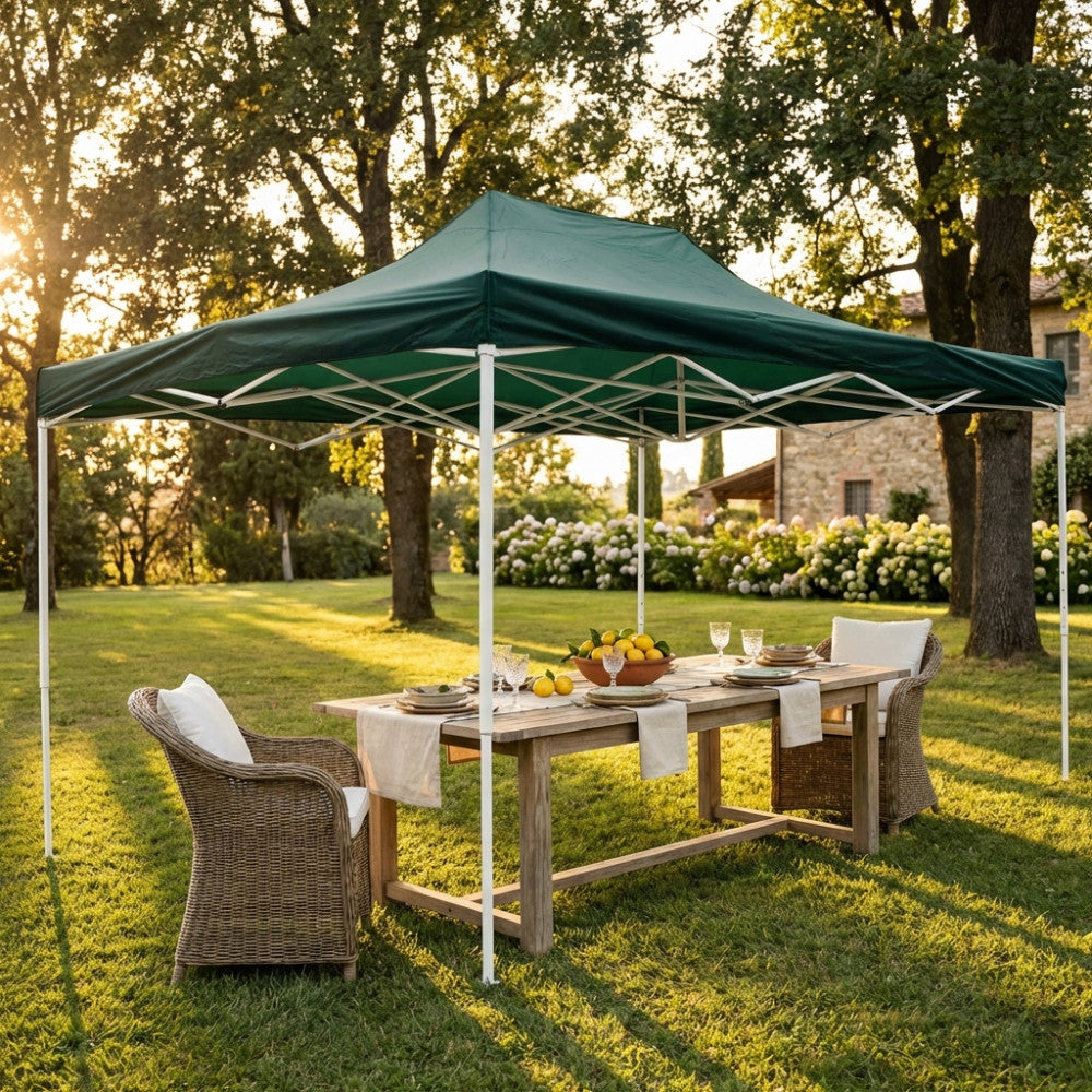 Gazebo pieghevole Cosma Modello GA802079-VRD verde bosco allestito in giardino