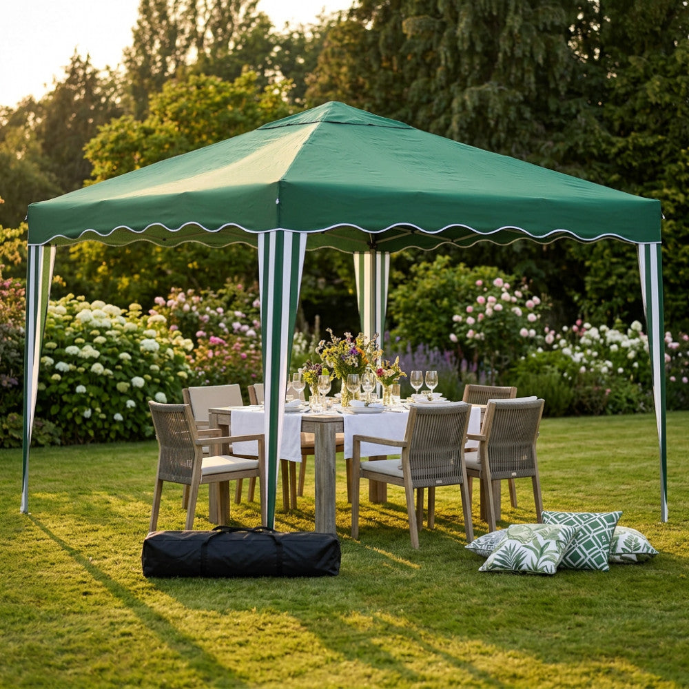 Gazebo pieghevole Cosma verde 3x3 in giardino