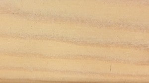 Dettaglio venature legno chiaro trattato con impregnante bianco Losa Esterni da vivere
