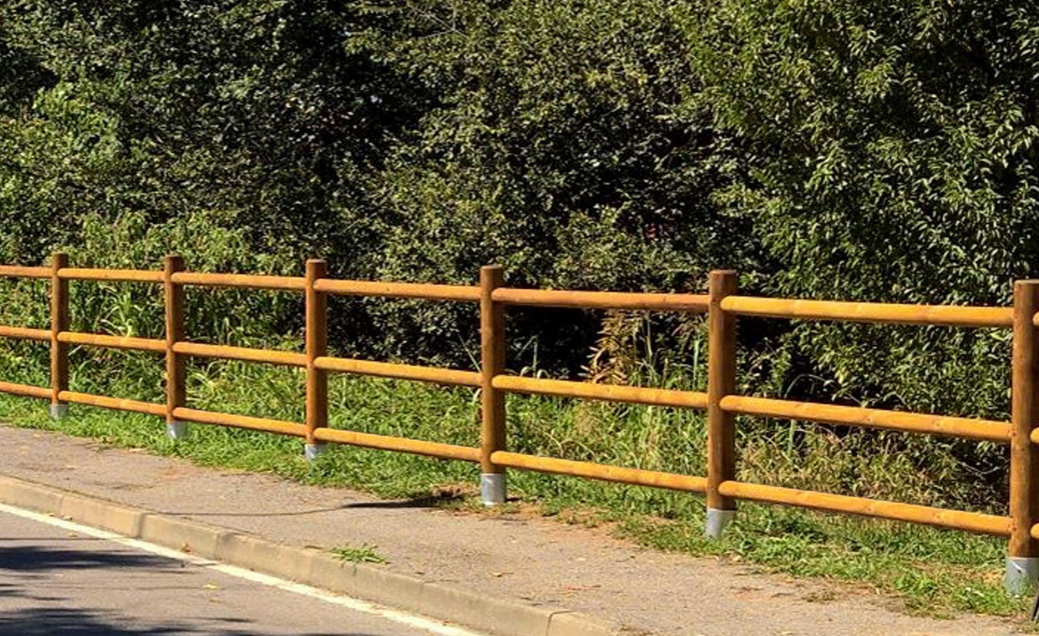 RECINZIONE CON TRE FORI H CM. 200