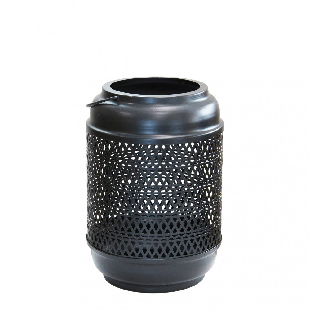 Lanterna Karen Grande in metallo nero per decorazione e illuminazione da esterno.