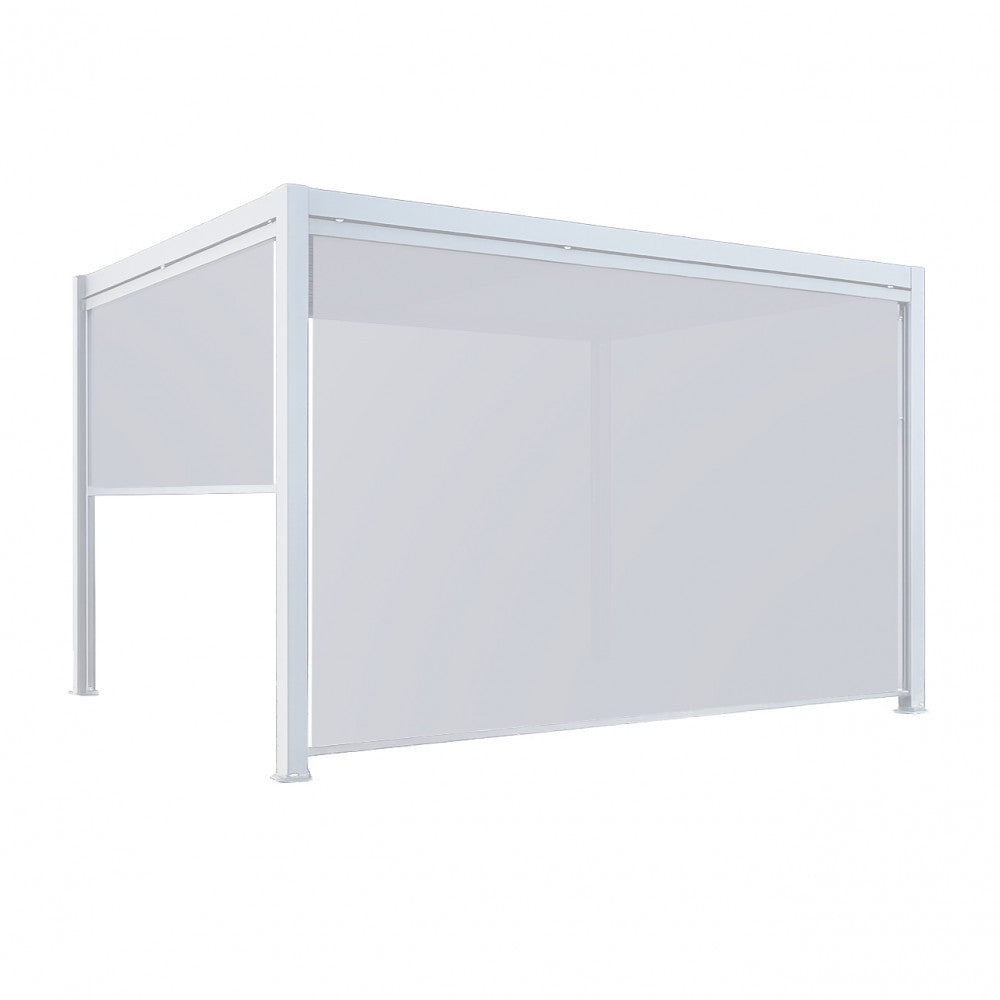 Vista frontale della tenda laterale per pergola bioclimatica isolata su sfondo bianco.