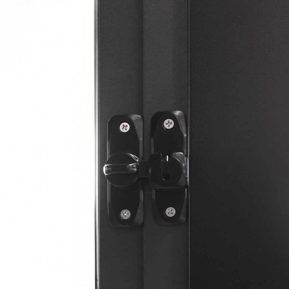 Pergola bioclimatica con laterale scorrevole in vetro antracite 3m installato per protezione e vista by Albert