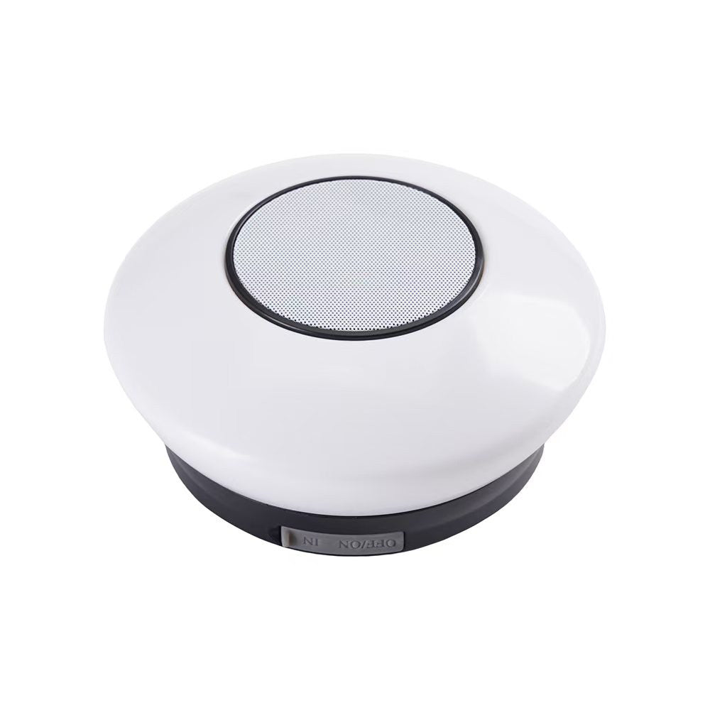 Primo piano della luce LED Newton che mostra il rivestimento in polimero taupe e la griglia centrale dello speaker.