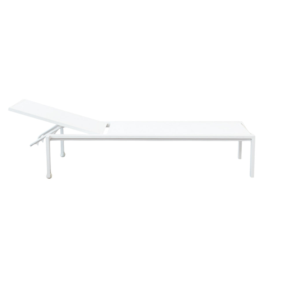 Lettino Belfast in configurazione piana per il massimo relax.