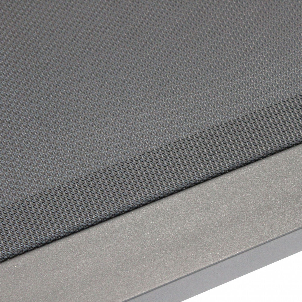 Primo piano della struttura in alluminio verniciato del lettino Madison, che mostra la robustezza e la finitura.