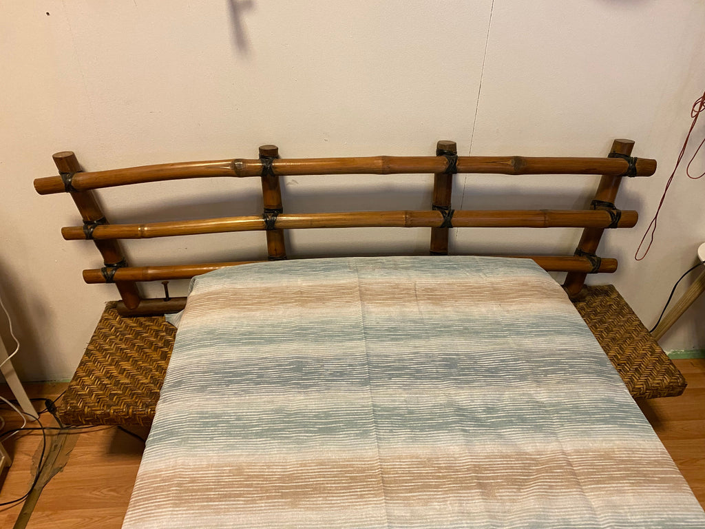 Letto singolo con rete e testata in bambù