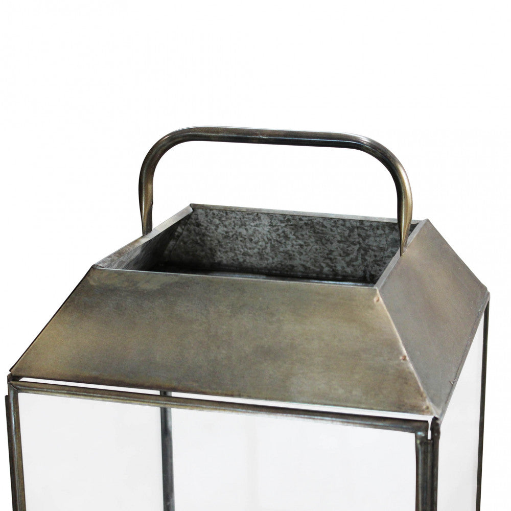 Dettaglio del manico in metallo della Lanterna Keisha Piccola.