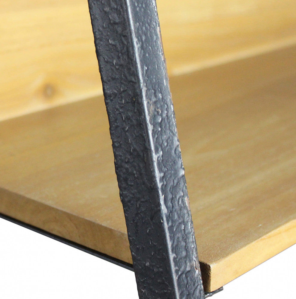 Dettaglio Libreria Basil con quattro ripiani spaziosi, design funzionale per uffici e ambienti domestici | Albert Stock