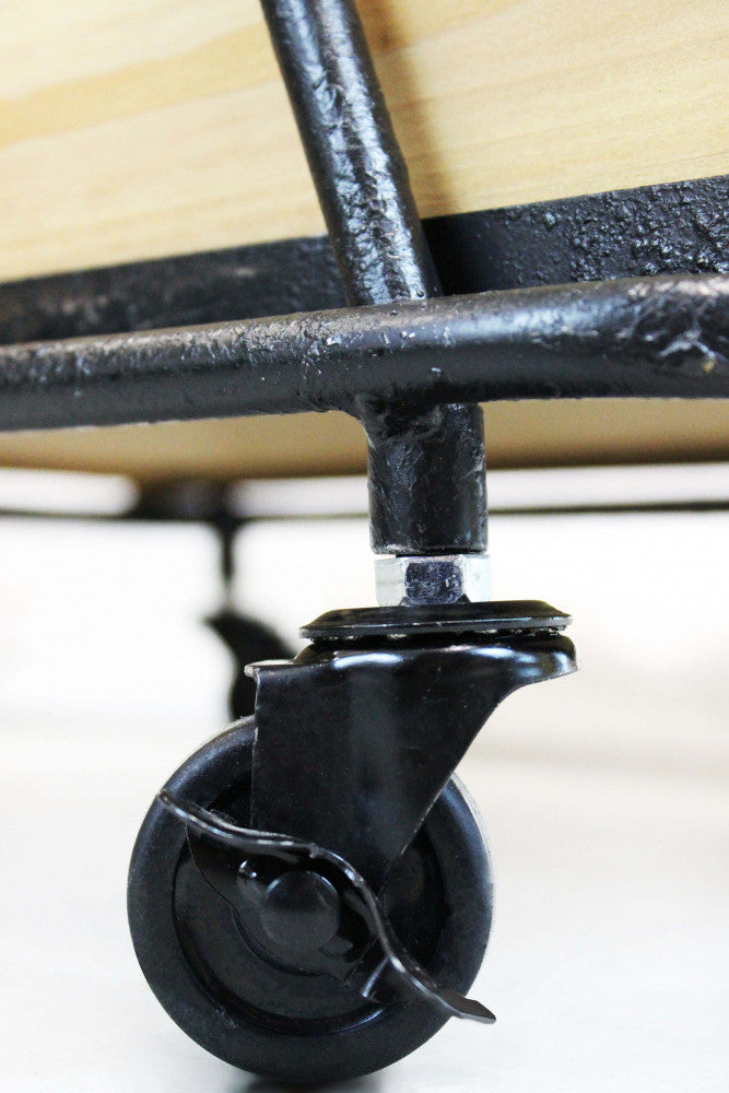 Libreria in legno e metallo Buster con ripiani per libri e oggetti decorativi | Albert Stock